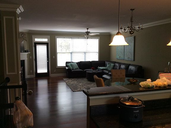 2nd Floor Living room