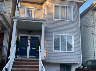 23 W 42nd St, Bayonne, NJ 07002
