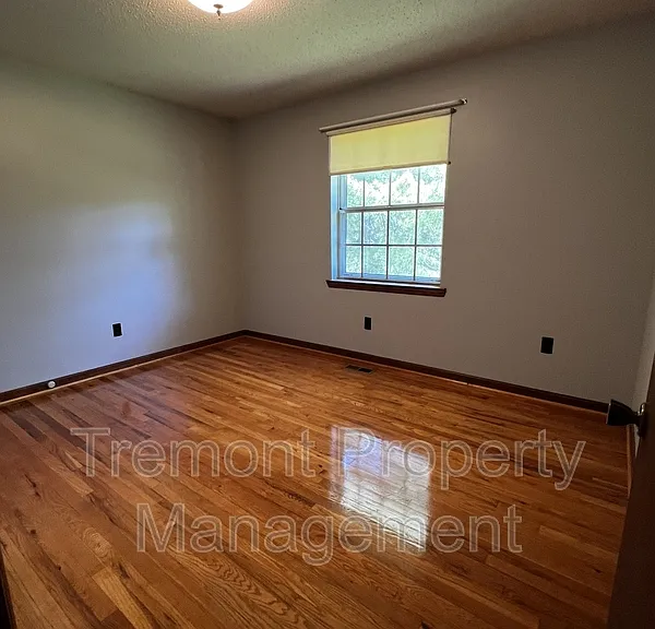 7424 Runyan Rd — Photo 8