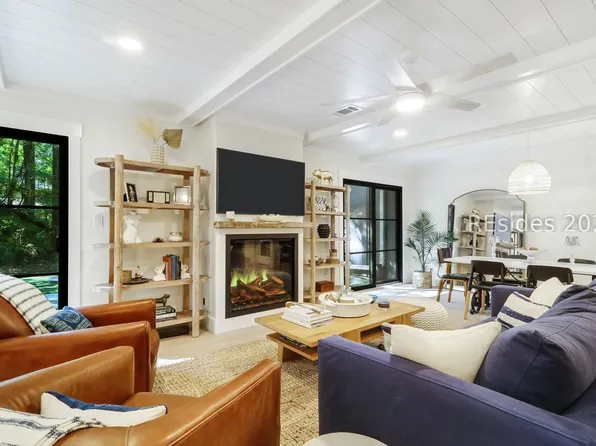 4 Honeysuckle Ct, Hilton Head Island, SC 29926