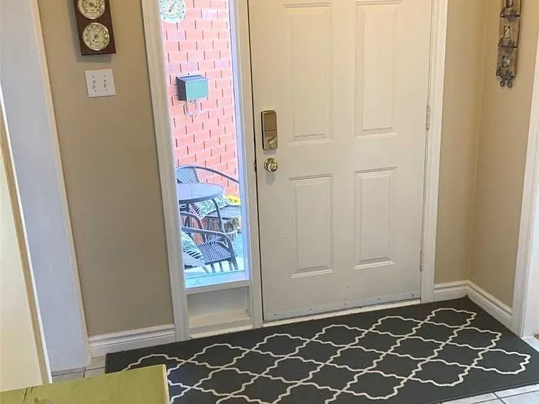 76 Mayfair Dr — Photo 10