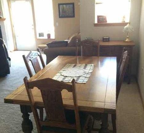Dining room.