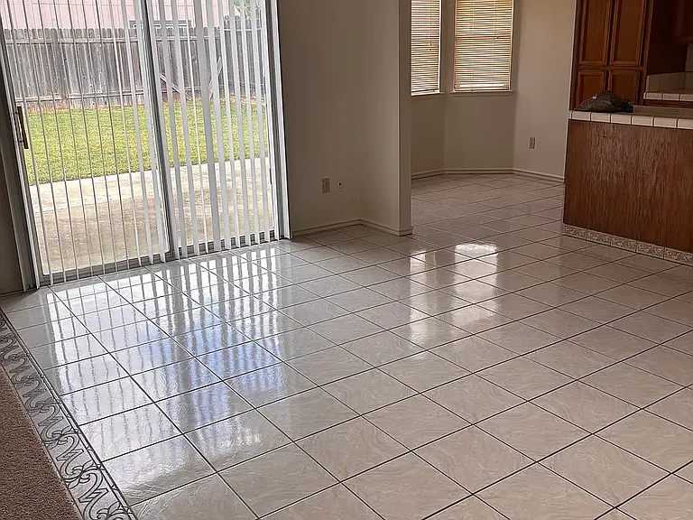7170 Cloverleaf Way — Photo 1