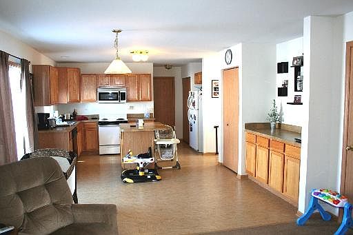3rd image of 388 W Horizon Ln