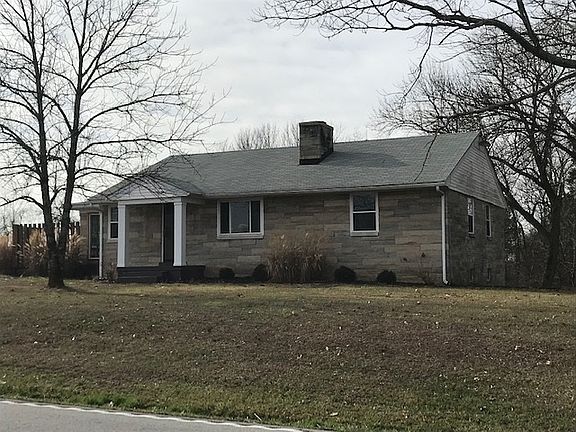 3rd image of 3716 S Highway 261