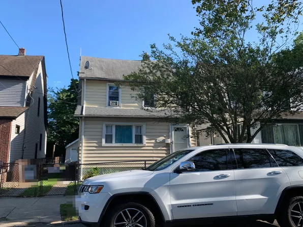 19416 112th Ave, Saint Albans, NY 11412
