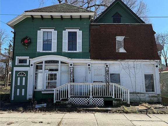 2nd image of 36 W Main St