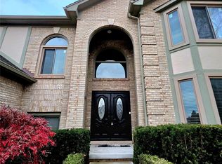 52921 Sawmill Creek Dr, Macomb, MI 48042