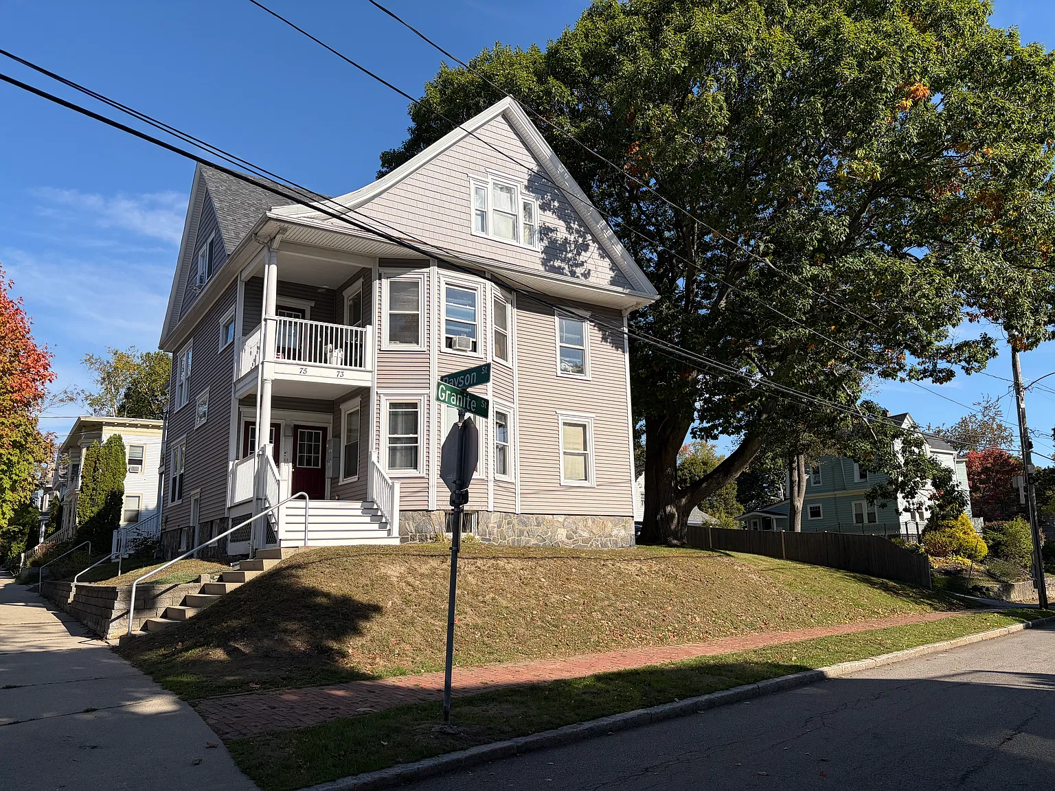 2 bed, 700 sqft, $1,825 — Photo 4