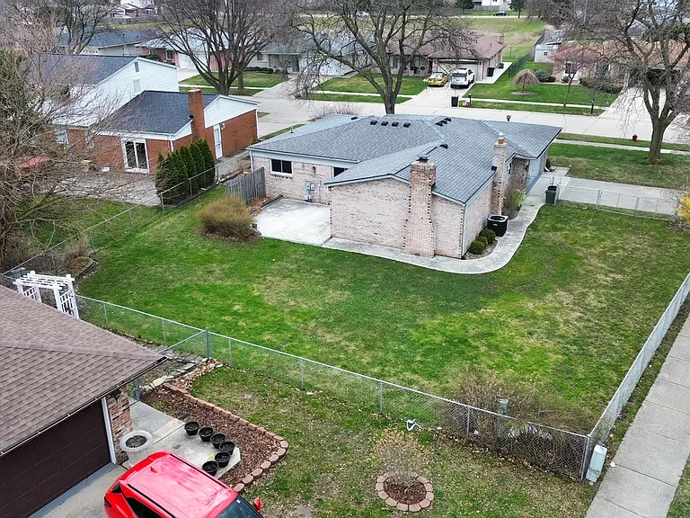3007 Warrington Dr — Photo 9