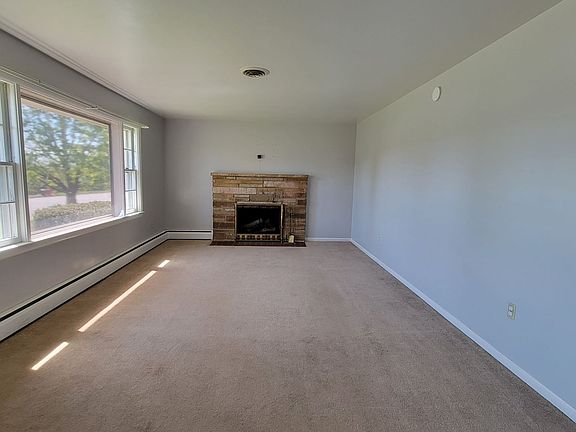 3rd image of 18502 Maugans Ave