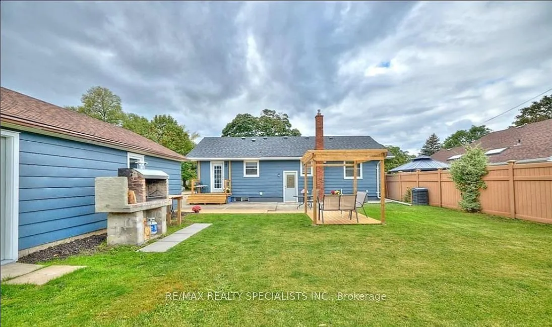3 bed, $2,500 — Photo 2