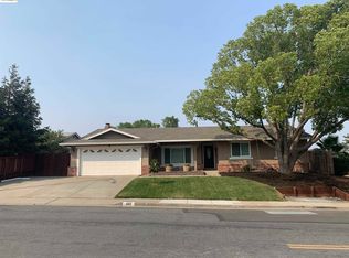 302 Hillsdale Dr, Pittsburg, CA