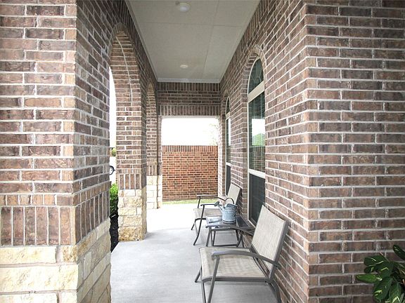4th image of 18103 Mountain Arbor Ct