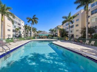 218 NE 12th Ave APT 507, Hallandale, FL 33009