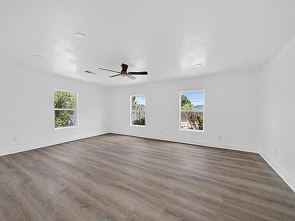 2503 Lynn Dr — Photo 7