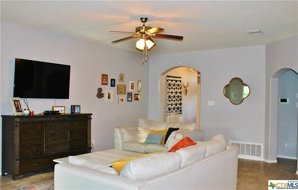5322 Cicero Dr — Photo 4