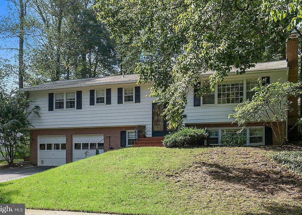 1st image of 8327 Epinard Ct