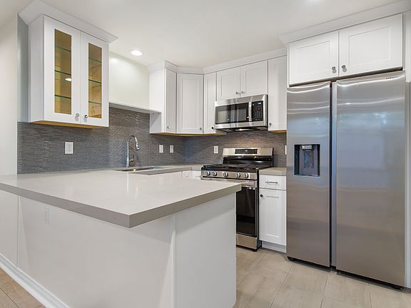 5th image of 1525 Selby Ave APT 1