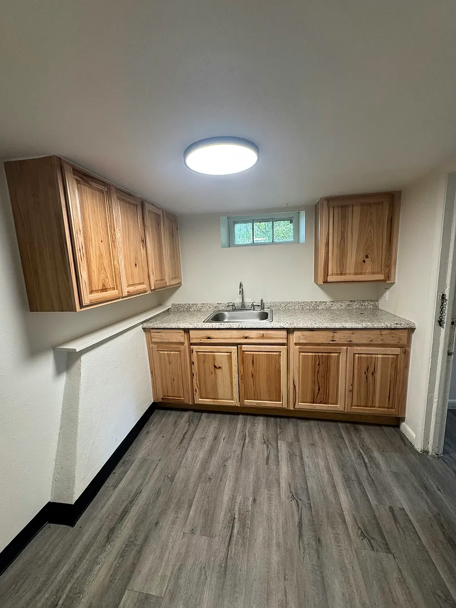 Building Photo - 1213 Quincy St #1