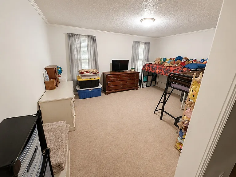 128 Robin Hood Rd — Photo 6