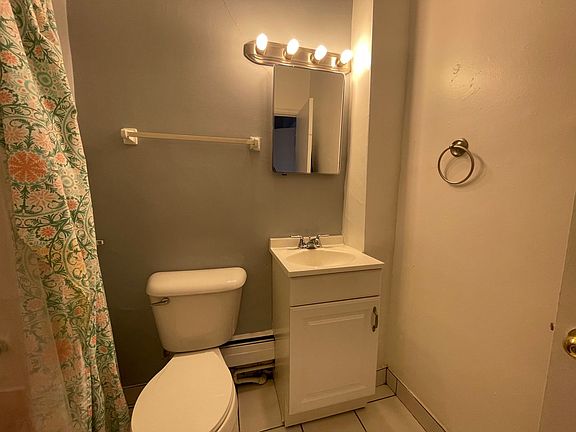 3rd image of 3553 N Oakland Ave #417