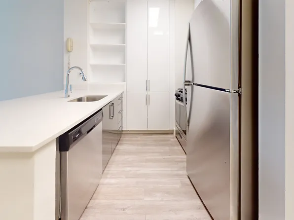 10 Hanover Square image 1 of 9