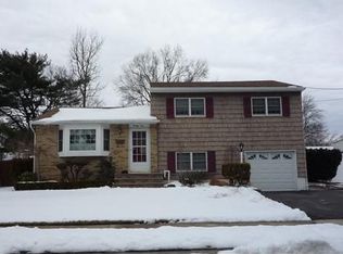 21 Eastlick Rd, Edison, NJ 08817