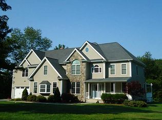 174 Burnt Swamp Rd, Cumberland, RI 02864