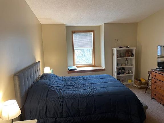 3rd image of 14392 Empire Ave