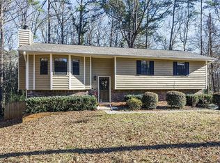 1596 Ember Cir, Snellville, GA 30078