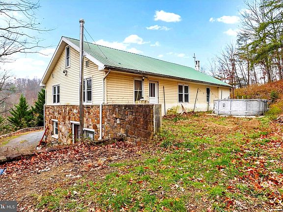 4th image of 571 Martinsburg Rd
