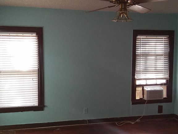 3rd image of 2516 Fairway Dr