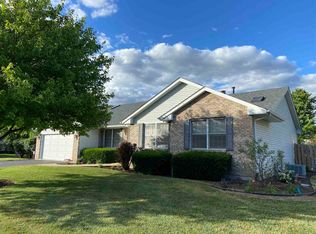 5430 Roanoke Rd, Rockford, IL 61107