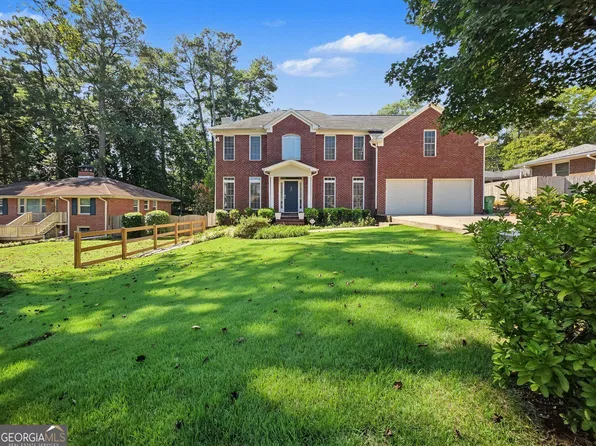 1886 Briarlake Cir, Decatur, GA 30033