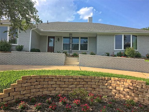 2nd image of 222 Canyon Valley Dr