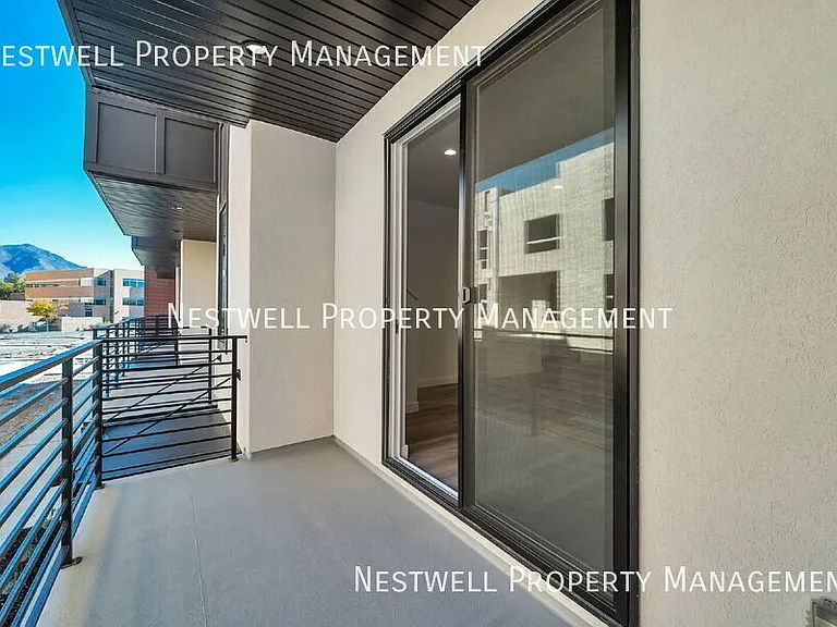 593 E Betsey Cv S — Photo 22