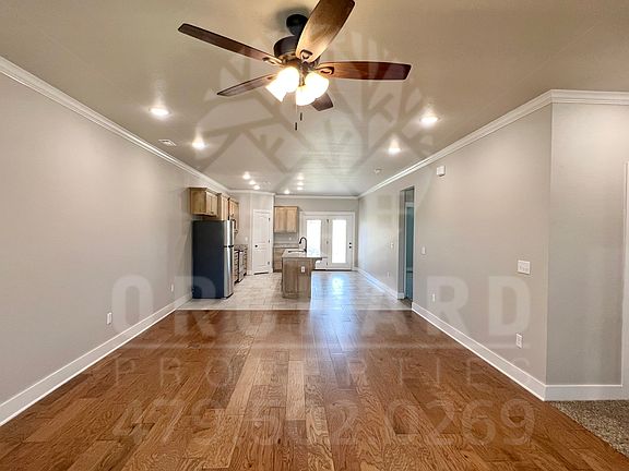 5th image of 527 Bradford Dr #A