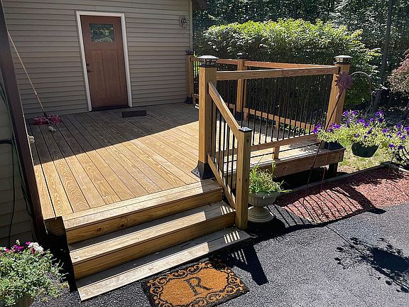 Front entrance deck