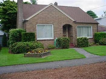 1st image of 122 6th Ave NW
