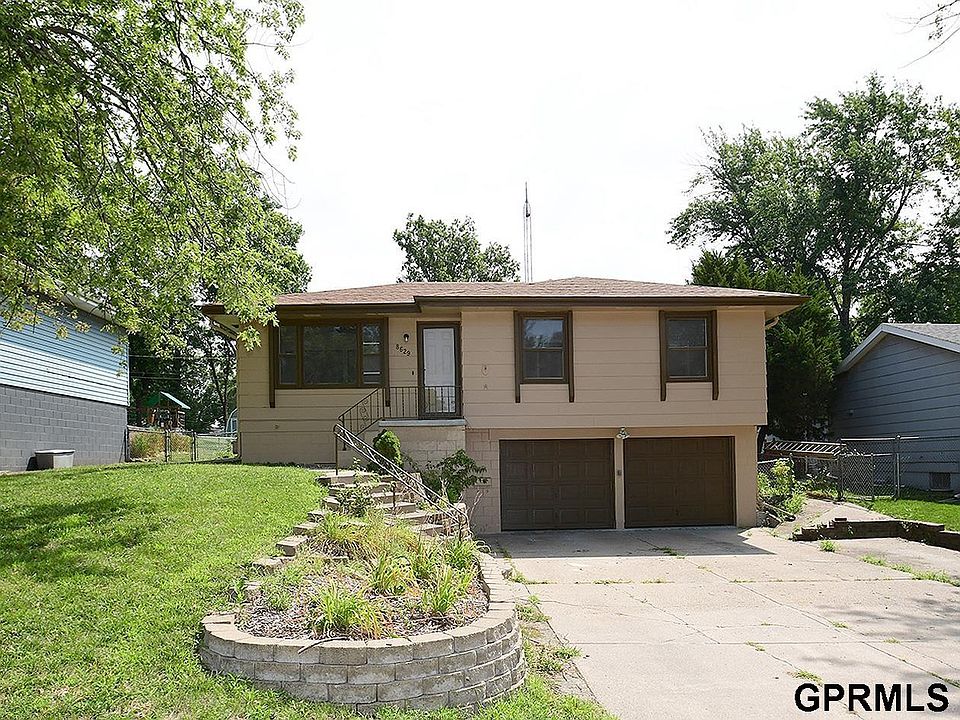 1st image of 8629 Park View Blvd