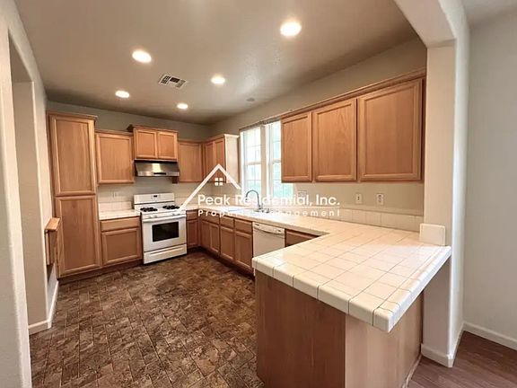 5th image of 882 Bullion Ln
