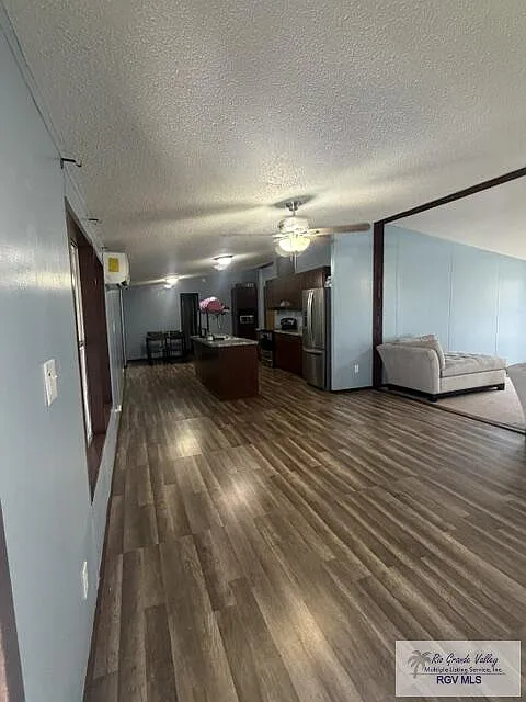 5 bed, 3.0 bath, 1938 sqft, $1,750 — Photo 2