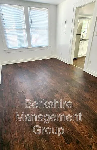 940 E Palmetto St — Photo 3