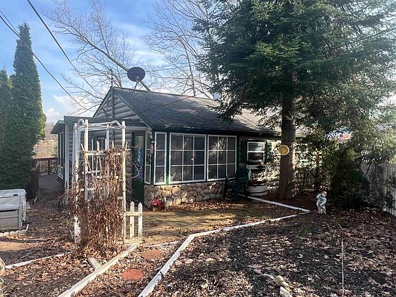 5th image of 2730 Ridge Rd