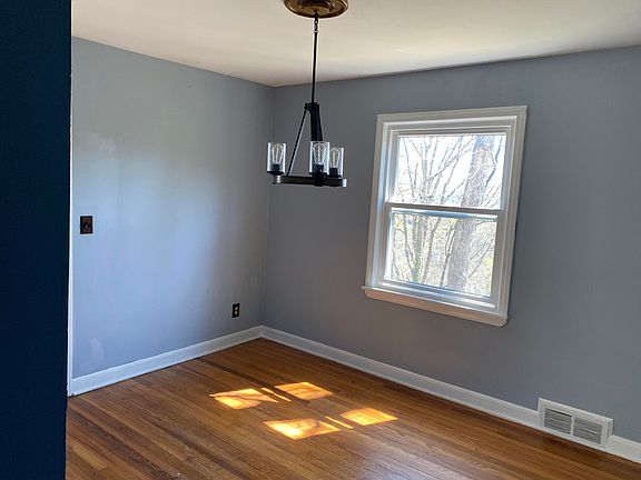 2nd image of 947 Churchill Cir
