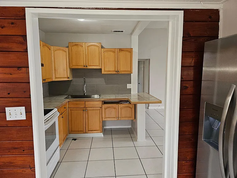 2922 Shore Dr — Photo 31