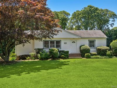 9 Squiretown Road, Hampton Bays, NY, 11946