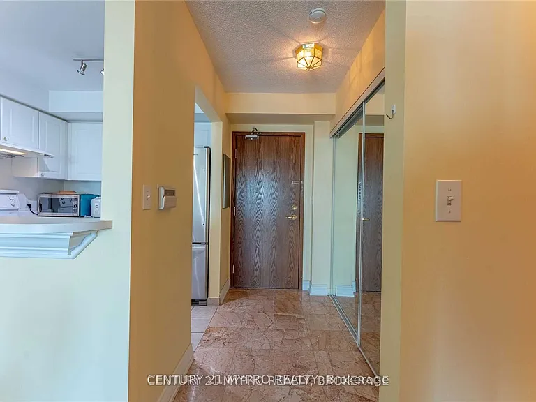 1 Lee Centre Dr #1609 — Photo 5