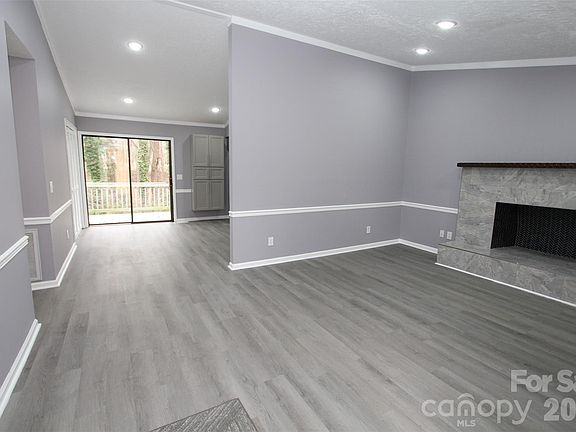 5th image of 48 Piper Rd